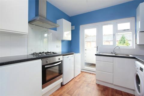 2 bedroom flat to rent, Chesham Court, Wandsworth Common SW18