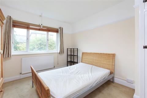 2 bedroom flat to rent, Chesham Court, Wandsworth Common SW18