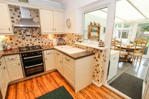 2 bedroom detached house for sale, The Grove, Herne Bay