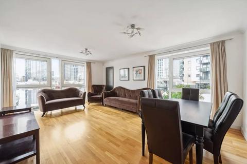 3 bedroom apartment to rent, Boardwalk Place, London E14