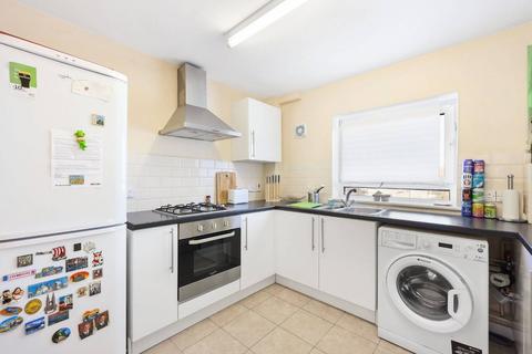 1 bedroom apartment to rent, Renfrew Close, London E6