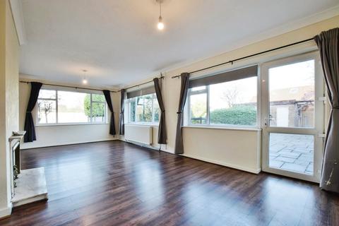 213 Dane Road, Sale, M33 2LZ