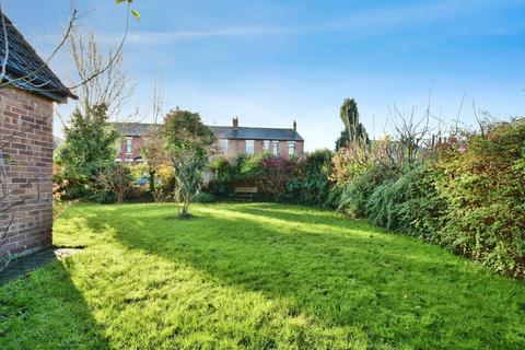 213 Dane Road, Sale, M33 2LZ
