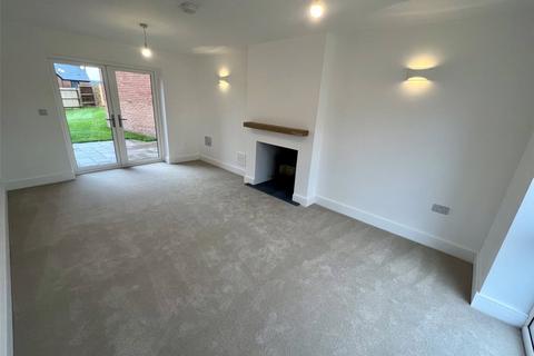 3 bedroom detached house to rent, Silverhill Rise, Kettering NN14