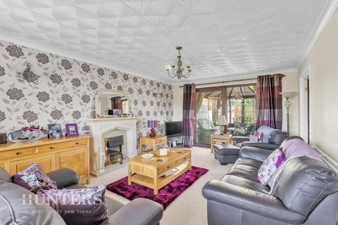 4 bedroom detached house for sale, Longacres Drive, Whitworth, OL12 8QX