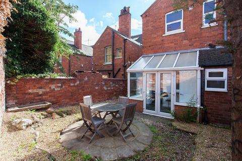 6 bedroom house to rent, 10 Wiverton Road, Forest Fields, Nottingham, NG7 6NP