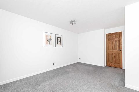 1 bedroom flat for sale, 76 Brandy Riggs, Cairneyhill, KY12 8UY