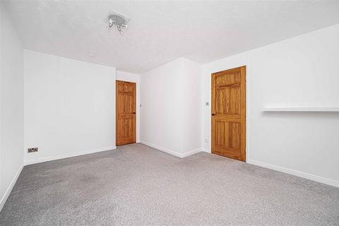 1 bedroom flat for sale, 76 Brandy Riggs, Cairneyhill, KY12 8UY