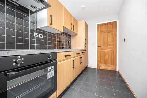 76 Brandy Riggs, Cairneyhill, Dunfermline, KY12 8UY