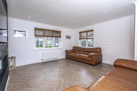 4 bedroom detached house for sale, 18 Bramble Crescent, Dunfermline