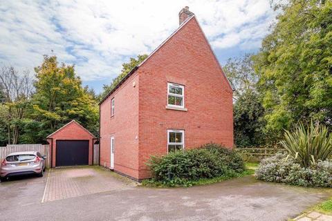 3 bedroom detached house for sale, Sunloch Close, Burbage LE10