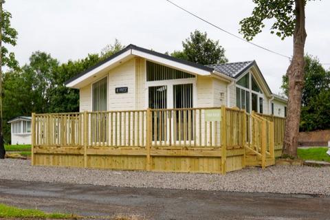 2 bedroom lodge for sale, Great Birchwood Leisure Village, , Preston Rd FY8