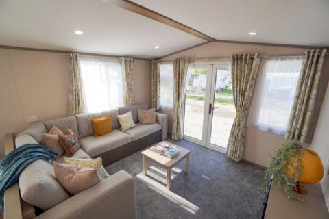 2 bedroom static caravan for sale, Great Birchwood Leisure Village, , Preston Rd FY8