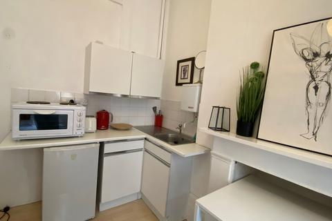 1 bedroom in a house share to rent, Tachbrook Street, London