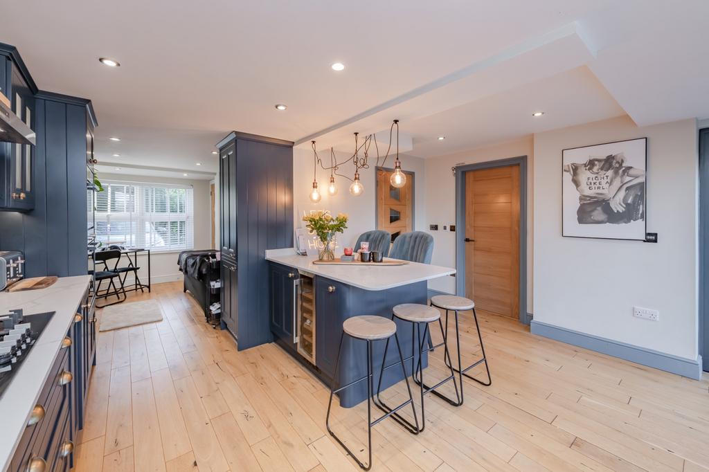 Kitchen/Breakfast Room