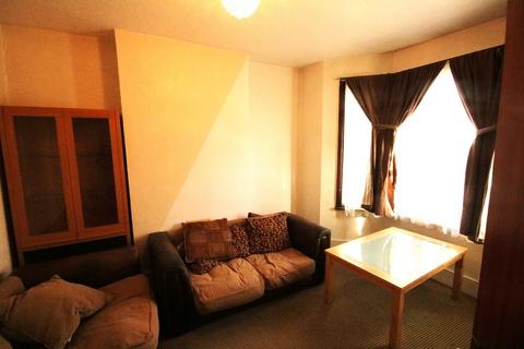 1 bedroom ground floor flat to rent, Fairthorn Road, London