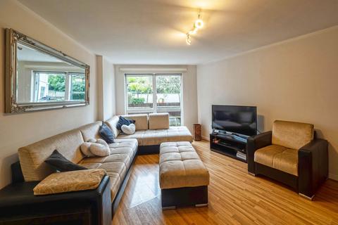 1 bedroom flat for sale, Station Parade, London NW2