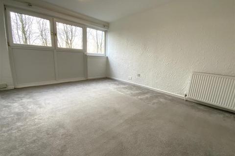 3 bedroom apartment to rent, Glenacre Road, Carbrain, Cumbernauld