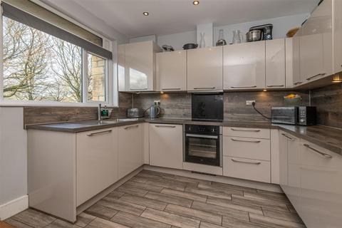 4 bedroom townhouse for sale, Fern Street, Boothtown, Halifax