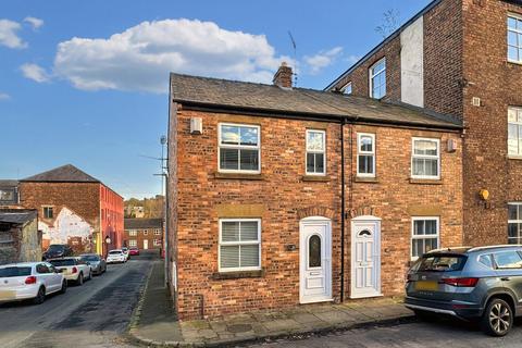 2 bedroom end of terrace house for sale, Pitt Street, Macclesfield SK11