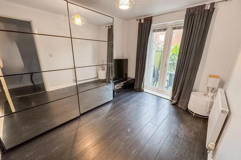 4 bedroom terraced house for sale, Ainsley Mews, Leeds