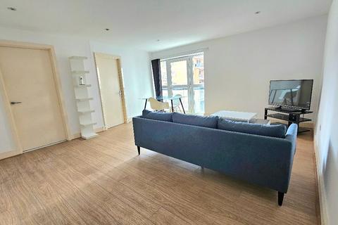 3 bedroom apartment to rent, 160 Westferry road , London  E14