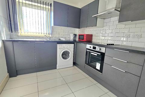 3 bedroom apartment to rent, 160 Westferry road , London  E14