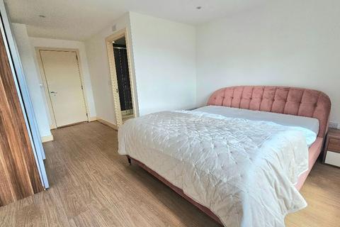 3 bedroom apartment to rent, 160 Westferry road , London  E14