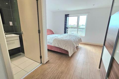 3 bedroom apartment to rent, 160 Westferry road , London  E14