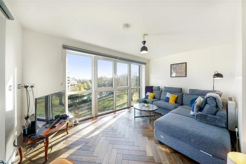 2 bedroom flat for sale, Limehouse Lodge, Harry Zeital Way, London