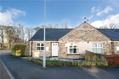 2 bedroom bungalow for sale, Swan Avenue, Gilstead, Bingley, West Yorkshire, BD16