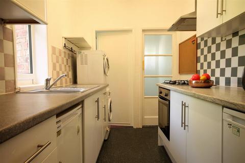 3 bedroom maisonette to rent, Greystoke Avenue, Sandyford