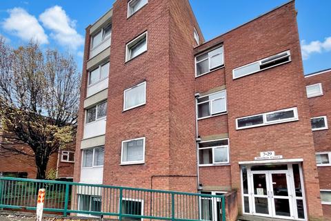 2 bedroom apartment for sale, Moulton Court, Moulton Rise, Luton, Bedfordshire, LU2 0AL