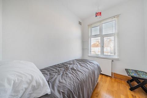 23 Ashwater Road, London, SE12 0LB