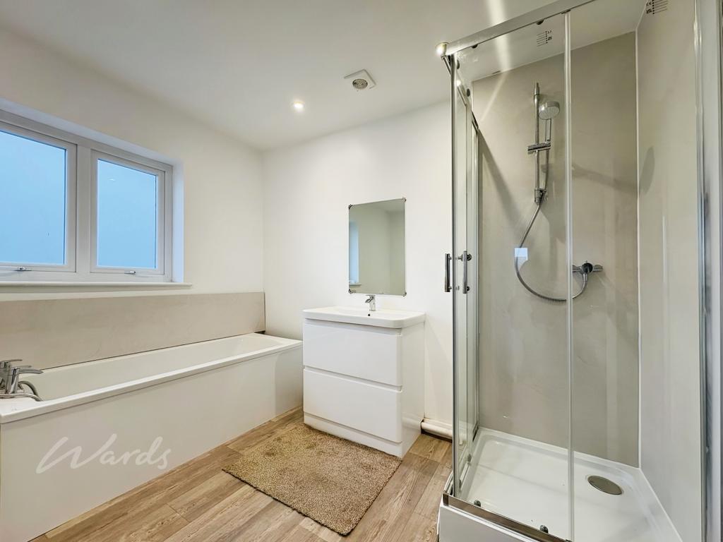 Sea road bath