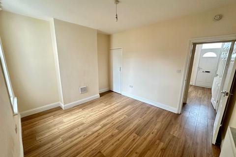 2 bedroom terraced house for sale, May Road, Gillingham ME7