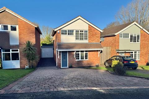 3 bedroom detached house for sale, Thicknall Drive, Stourbridge