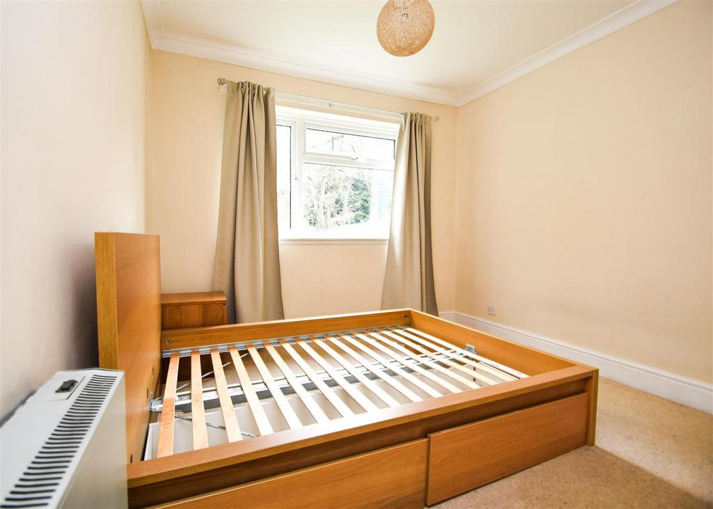 Flat 2, 221 Tettenhall   Bed 1.jpg