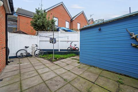 3 bedroom end of terrace house for sale, Downton Mews, Erith