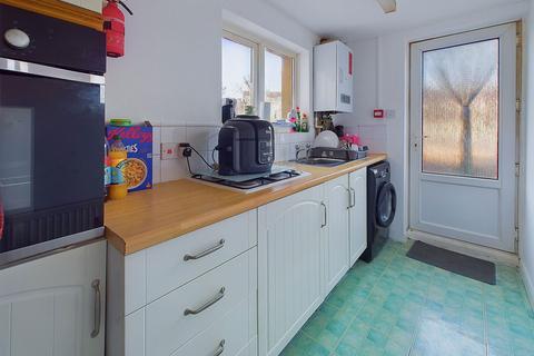 1 bedroom flat for sale, Brighton Road, Lancing, BN15 8BG