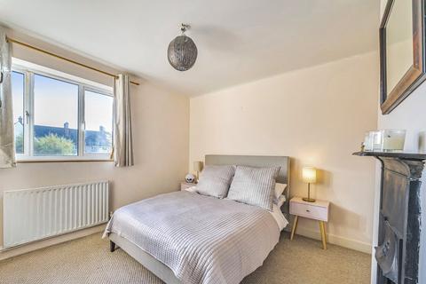 3 bedroom end of terrace house for sale, Well Hall Road, London