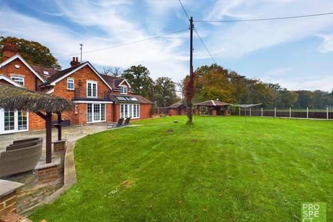 5 bedroom detached house for sale, Bramshill Road, Eversley, Hook, RG27