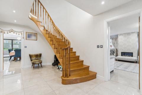 5 bedroom detached house for sale, Wakehams Hill, Pinner Village HA5