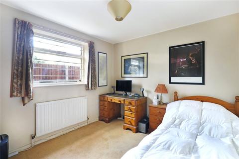 2 bedroom apartment for sale, Tring Avenue, London, W5