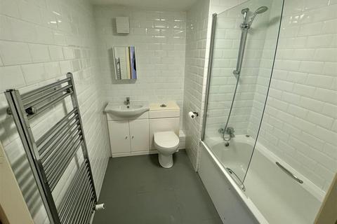 1 bedroom flat to rent, Henver Road, Newquay TR7