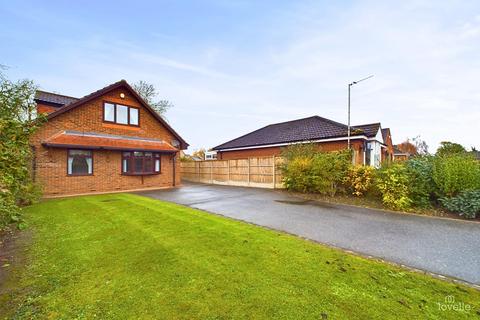 4 bedroom detached house for sale, Palmer Lane, North Lincolnshire DN19