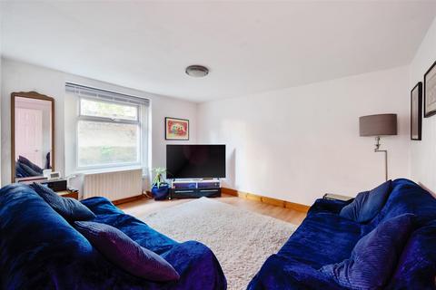 1 bedroom apartment for sale, St. Andrews Road, Surbiton