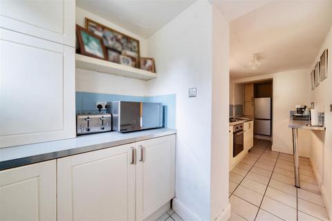 1 bedroom apartment for sale, St. Andrews Road, Surbiton