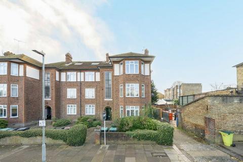 2 bedroom flat for sale, Warwick Road, London N11