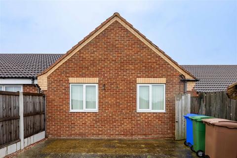 68 Carrs Meadow, Withernsea, HU19 2ER